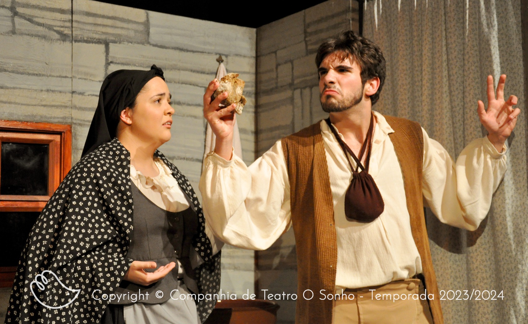 Aquilo que os olhos veem ou o Adamastor Teatro O Sonho